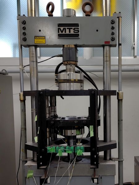 250kN万能試験機